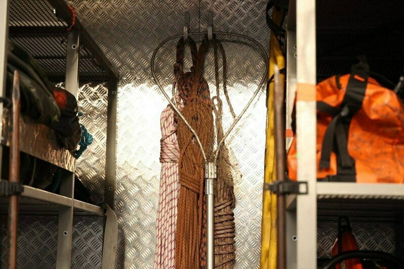 Поисково-спасательная служба Калининграда получила новую машину для разбора завалов  - Новости Калининграда | Фото: администрация Калининграда