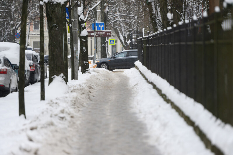 Люди жаловались на неубранные от снега и льда дороги | Фото: Александр Мелехов