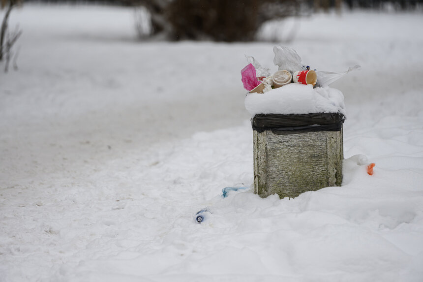 Больше всего жалоб за праздники поступало на уборку снега и мусора | Фото: Александр Мелехов
