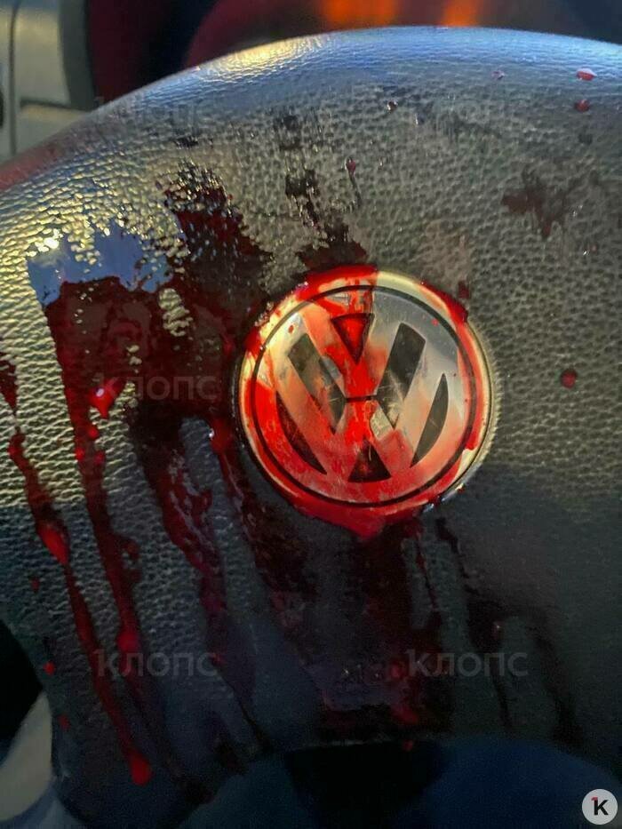 После избиения панель грузовика была в крови  | Фото: предоставил Евгений 