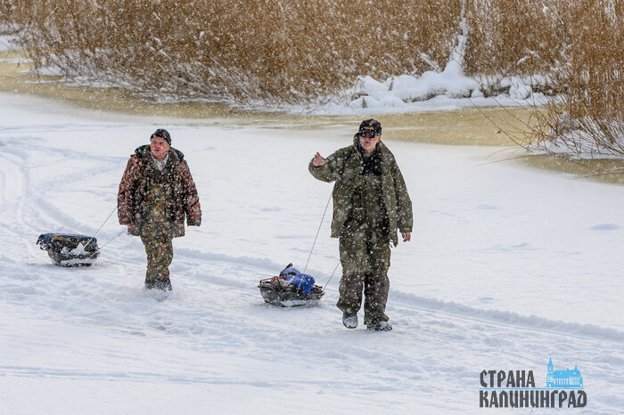 Как на картинах Брейгеля: в новогодние каникулы река Прохладная превратилась в рыбацкий городок