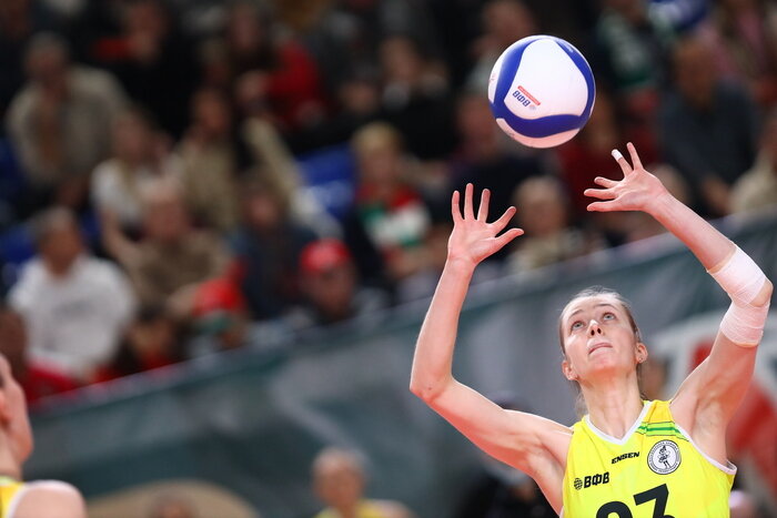 Моменты игры. | Фото: ВК «Локомотив»