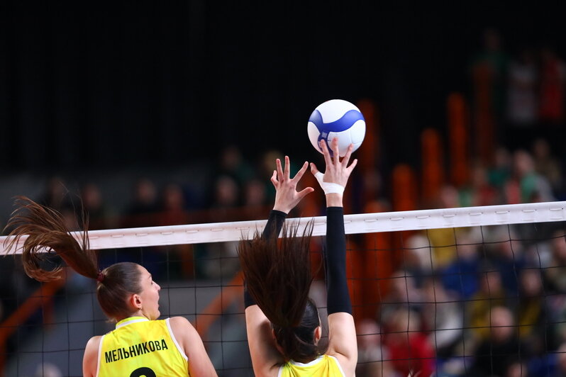 Моменты игры. | Фото: ВК «Локомотив»