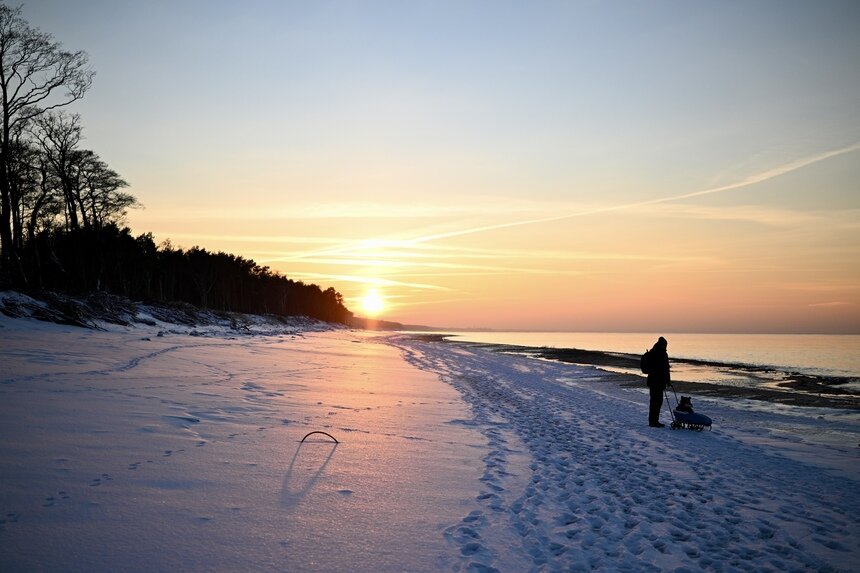 Январский закат на Куршской косе | Фото: Софья Шарипова
