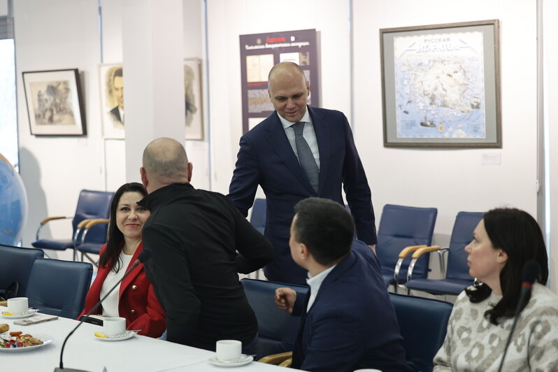 Общение прошло в неформальной обстановке | Фото: пресс-служба правительства Калининградской области