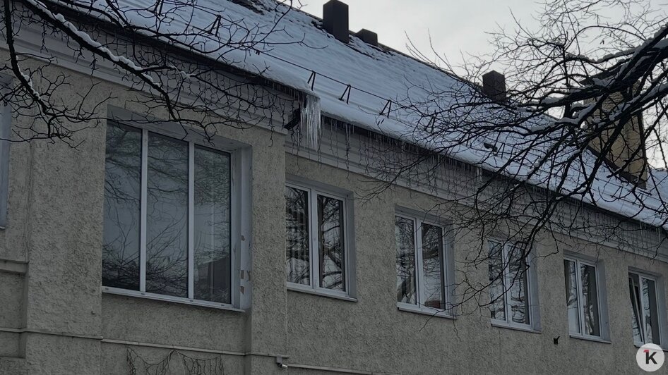 Сосульки красивые, но опасные: где в Калининграде нужно ходить, посматривая наверх (фото)   - Новости Калининграда | Фото: «Клопс»