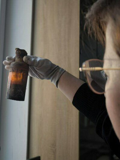 «Клад» в камине: на одном из калининградских бастионов нашли загадочные бутылки (фото) - Новости Калининграда | Фото: Музей Мирового океана