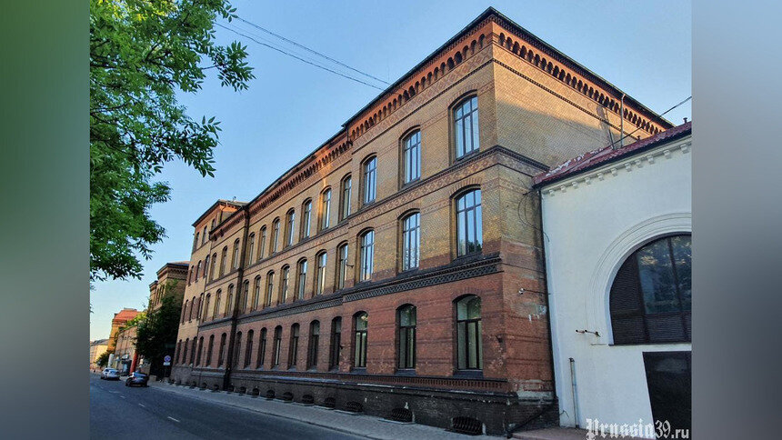 На Клинической планируют отремонтировать корпус старинной больницы, который «опух» из-за конструктивной ошибки - Новости Калининграда | Фото: Prussia39.ru