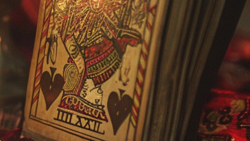 Овны совершат необдуманные поступки, а Весы погрязнут в соблазнах: таро-расклад на пятницу, 23 января   - Новости Калининграда | Иллюстрация: Александр Скачко / «Клопс»