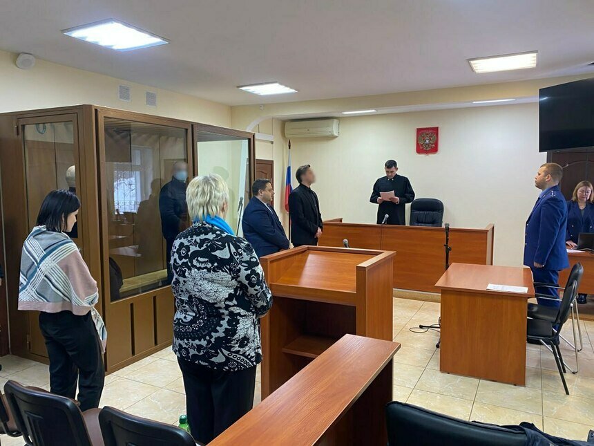 Приятелей из Калининградской области, которые по тросам доставляли в Литву контрабандный янтарь, отправят в колонию - Новости Калининграда | Фото: канал пресс-службы Калининградского областного суда / Telegram