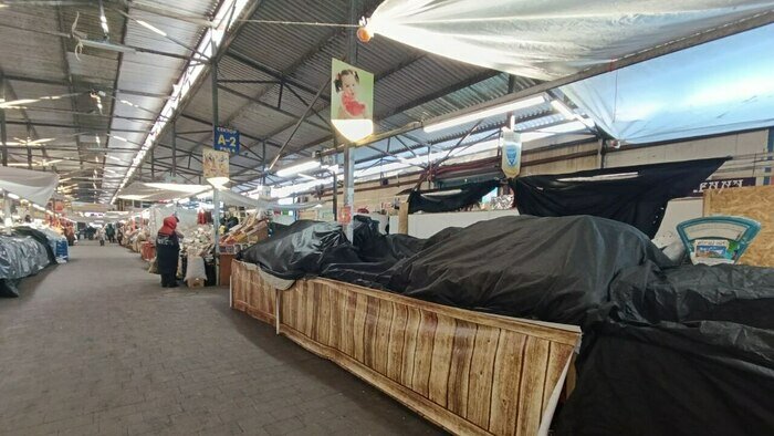 «Выживаем в трёх куртках»: на калининградском Центральном рынке из-за морозов не продают фрукты и овощи (фото)   - Новости Калининграда | Фото: «Клопс»