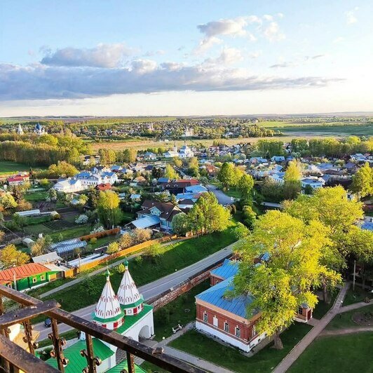 Автор путеводителя по Золотому кольцу собрал в Калининградской области свою коллекцию впечатлений (фото) - Новости Калининграда | Фото: из архива Валерия Царёва из Суздаля