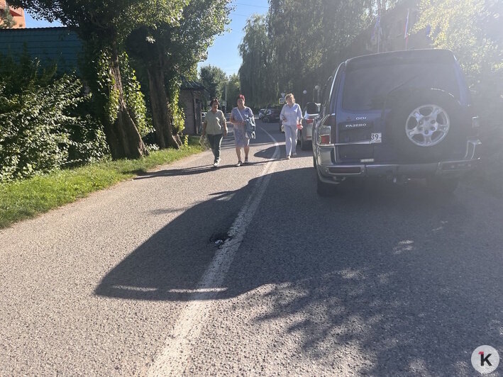 В Пионерском водителей штрафуют с помощью скрытой камеры, не замечая хаос у мэрии - Новости Калининграда | Фото: «Клопс»