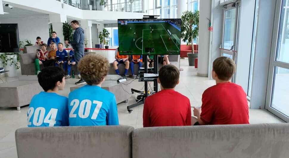 Атмосфера большого праздника и неожиданная сенсация: как прошёл второй этап Международного турнира «Зимний мяч АВТОТОР» - Новости Калининграда