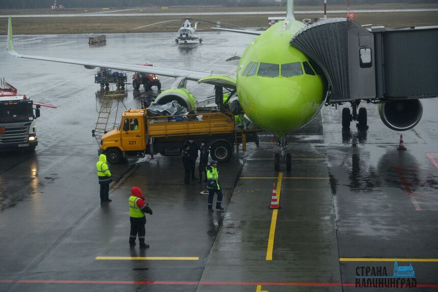 В "Храброво" задерживаются самолеты из Москвы и Санкт-Петербурга | Фото: Александр Мелехов