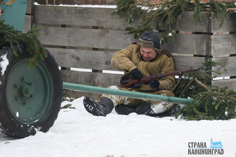 Зима 45-го: уличный бой за Лабиау - реконструкция в Полесске (фото)
