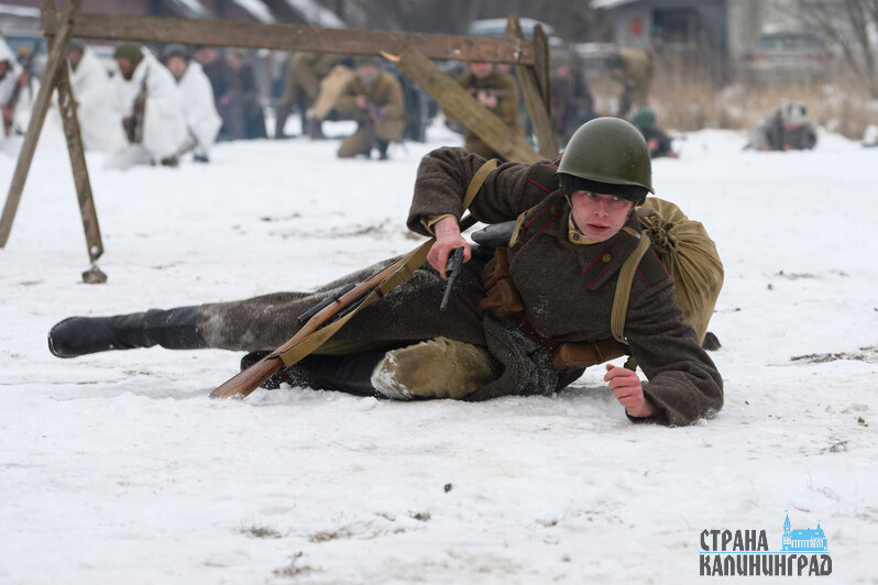 Зима 45-го: уличный бой за Лабиау - реконструкция в Полесске (фото)
