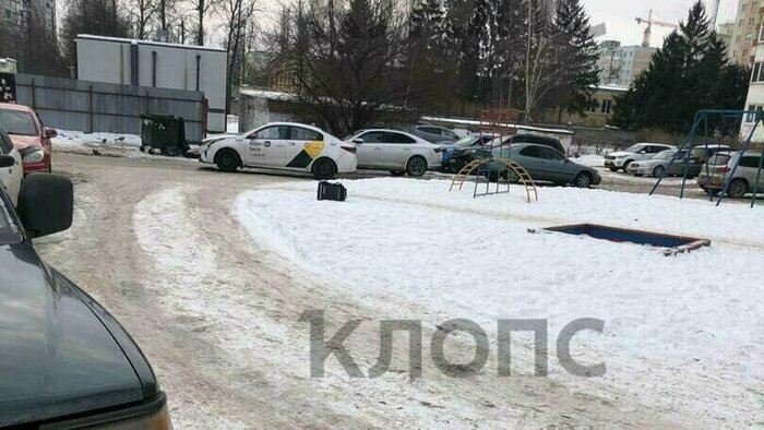 Полыхающие горы мусора в Калининграде, смерть на окружной и падение в яму: 6 событий, которые обсуждали в выходные   - Новости Калининграда | Фото: очевидец