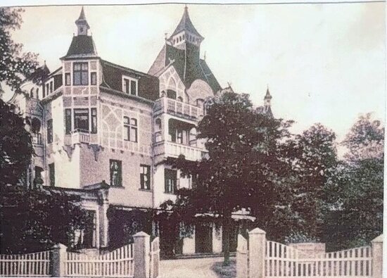 До осени 1946 года ЗАГС находился в здании Курхауса | Фото: администрация Зеленоградского района