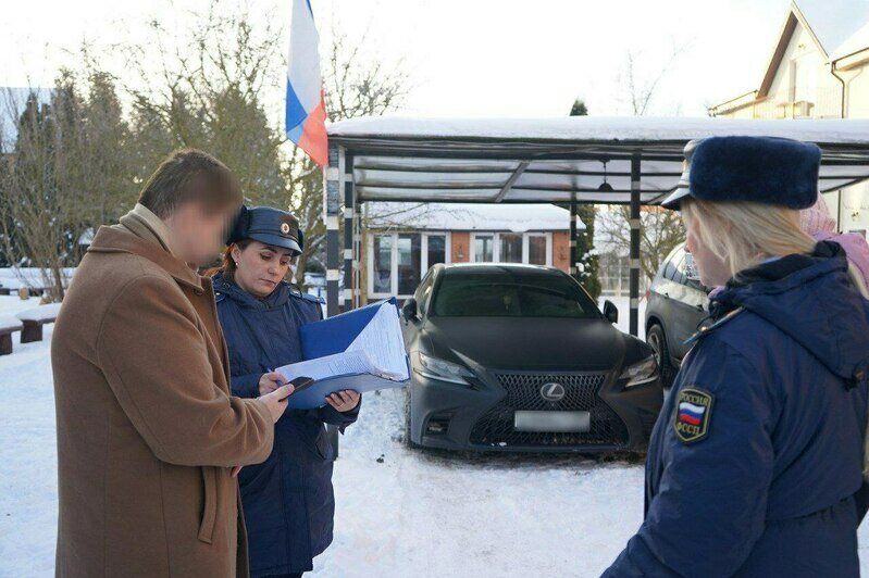 Калининградец накопил 2 млн долгов и теперь рискует остаться без автомобиля - Новости Калининграда | Фото: пресс-служба УФССП России по Калининградской области