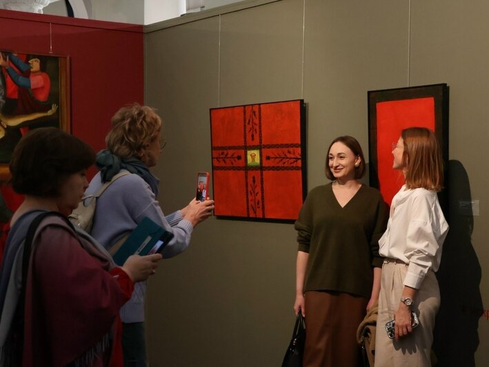 «Пространство бесконечных оттенков»: в Калининграде открылась выставка, посвящённая самому неоднозначному цвету - Новости Калининграда | Фото: Калининградский музей изобразительных искусств