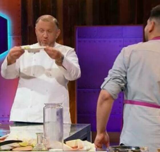 Калининградец поучаствовал в «Битве шефов» и поделился рецептом каре ягнёнка, которое оценил Ивлев (фото)   - Новости Калининграда | Скриншот: телеканал «Пятница!»