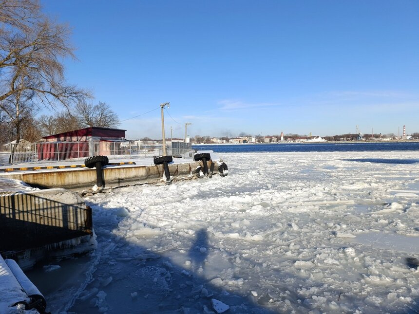 К причалу на Балткосе не подобраться | Фото: Валерия Надымова