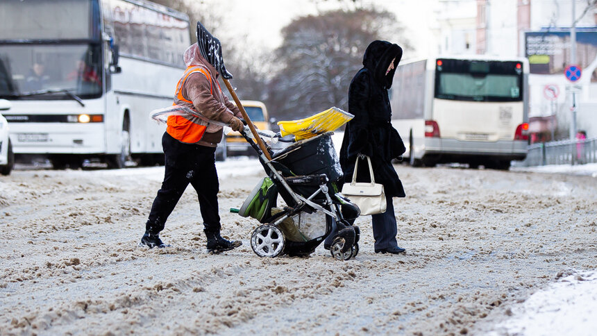 В ожидании оттепели власти Калининграда закупают помпы и насосы для борьбы с подтоплениями  - Новости Калининграда | Фото: Александр Подгорчук / Архив «Клопс»