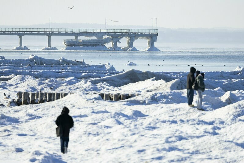Инопланетные пейзажи замёрзшей Балтики: фоторепортаж из Пионерского   - Новости Калининграда | Фото: Александр Подгорчук / «Клопс»