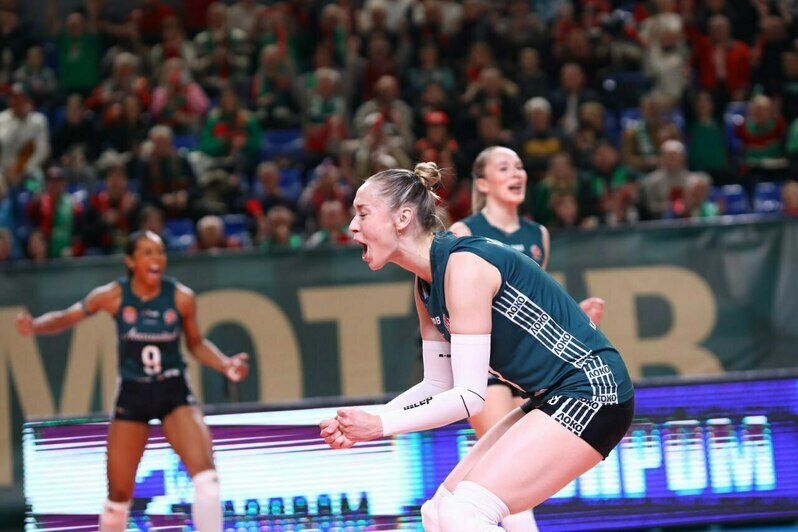 Моменты игры. | Фото: ВК «Локомотив»