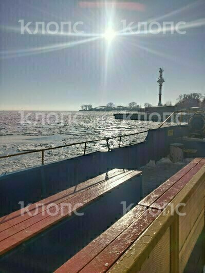 Из Балтийска на косу отошёл первый за два дня рейсовый паром (фото, видео) - Новости Калининграда | Фото: очевидцы