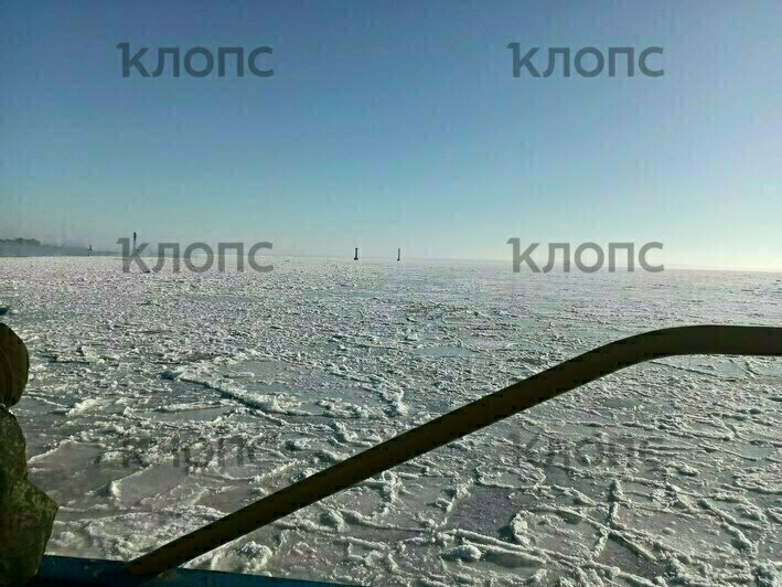 Из Балтийска на косу отошёл первый за два дня рейсовый паром (фото, видео) - Новости Калининграда | Фото: очевидцы