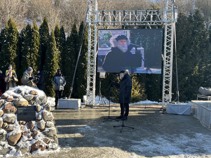 «Мы умеем радоваться, но ничего не забываем»: несмотря на мороз, в Янтарном состоялся ежегодный «Марш жизни» - Новости Калининграда | Фото: «Клопс»