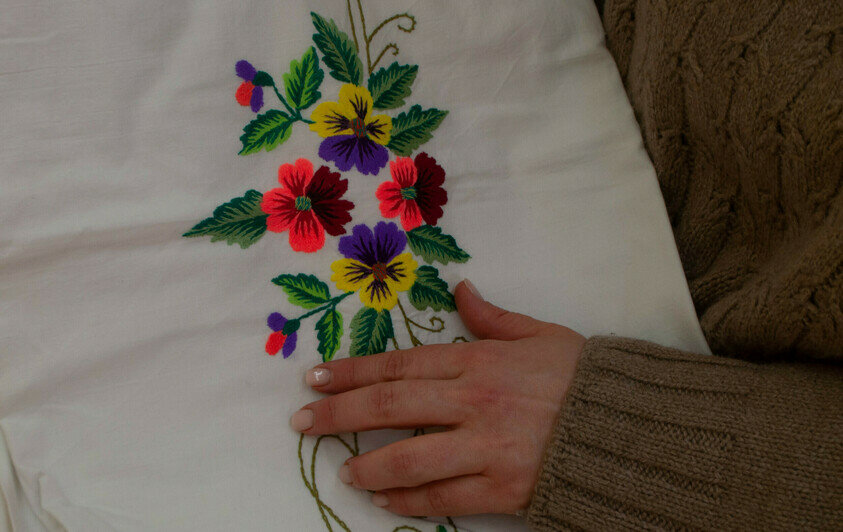 Ирина Кунц много лет бережно собирает и хранит предметы старины. | Фото: Ксения Асатурова