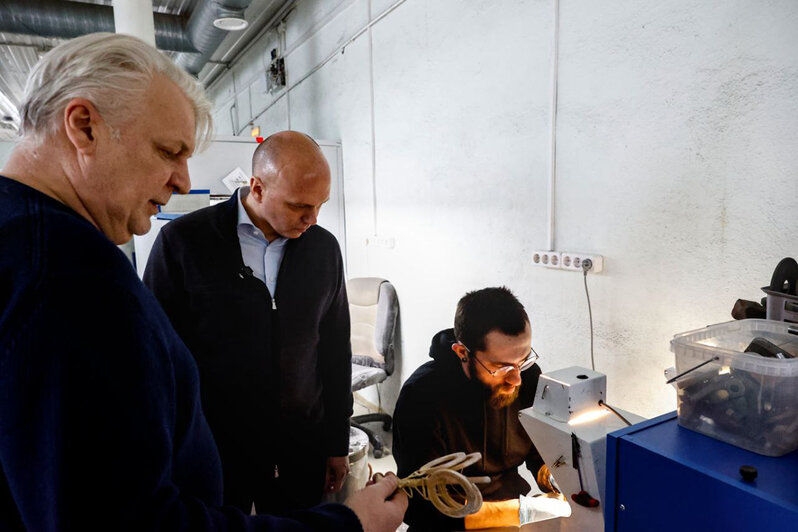 Алексей Беспрозванных принял участие в создании первой медали к X Российско-Китайским играм (фото) - Новости Калининграда | Фото: пресс-служба правительства Калининградской области