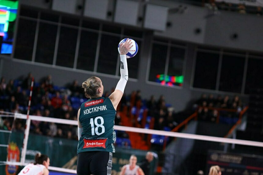 Началось все для «Локо» благостно – калининградки поведи в первой партии 8:0.  | Фото: ВК «Локомотив»