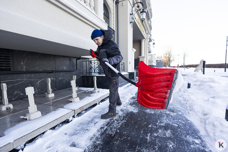 «Либо я сошла с ума, либо это наш Сергей»: как дворник из Калининграда стал популярным модным блогером (фото, видео)   - Новости Калининграда | Фото: Александр Подгорчук / «Клопс»