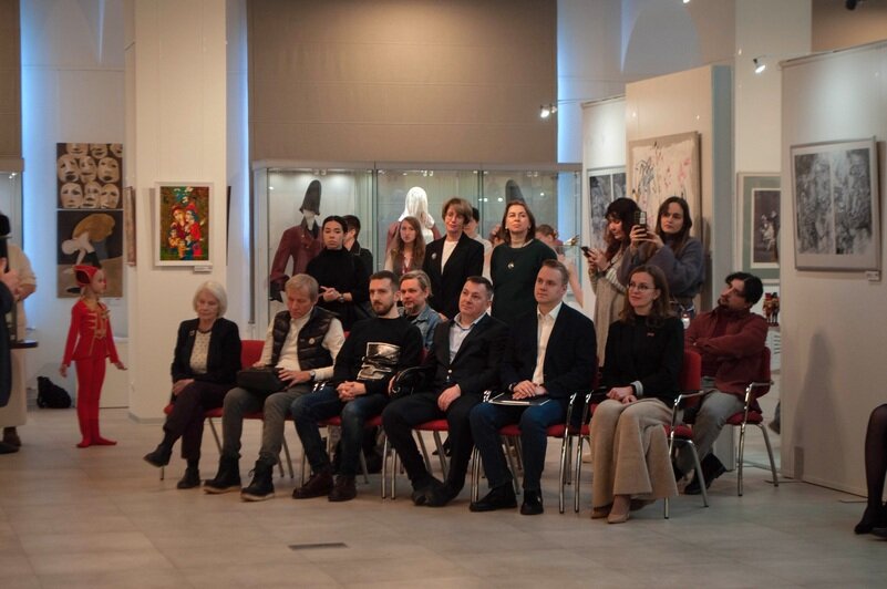 Презентация книги сказок Гофмана, иллюстрированной художником и скульптором Михаилом Шемякиным, прошла в Областном историко-художественном музее. | Фото: Ксения Андреева