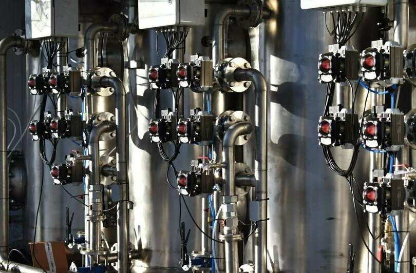 В Калининградской области установили семь станций водоподготовки, чтобы решить проблему «кваса» из-под крана — Беспрозванных - Новости Калининграда | Фото: канал губернатора Калининградской области Алексея Беспрозванных / MAX