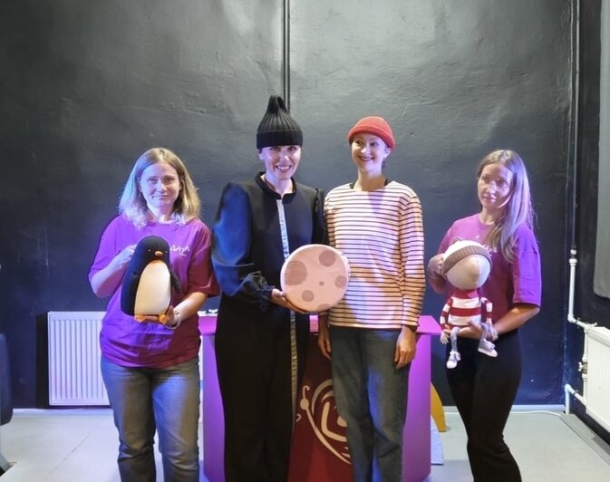 Игрушки нашего мастера в театрах «ДАР» в Сосновом Бору Ленинградской области и в Москве в театре «Кукурузлик». | Фото: группы в ВК театров