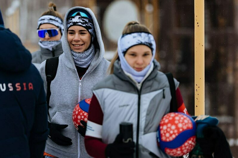 Четвёртая подряд победа: «Локомотив» не отдаёт золото этапов Кубка России по волейболу на снегу - Новости Калининграда | Фото: Всероссийская федерация волейбола