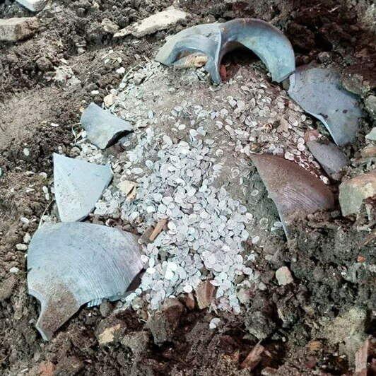 В Москве нашли клад из 20 тысяч серебряных монет XVI–XVII веков (фото) - Новости Калининграда | Фото: канал министра культуры РФ Ольги Любимовой / Телеграм