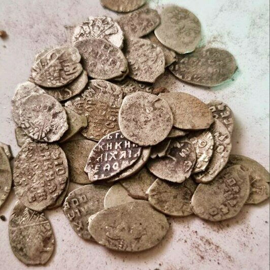 В Москве нашли клад из 20 тысяч серебряных монет XVI–XVII веков (фото) - Новости Калининграда | Фото: канал министра культуры РФ Ольги Любимовой / Телеграм