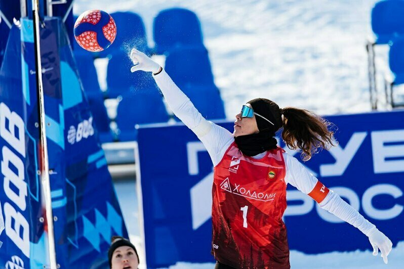 Четвёртая подряд победа: «Локомотив» не отдаёт золото этапов Кубка России по волейболу на снегу - Новости Калининграда | Фото: Всероссийская федерация волейбола