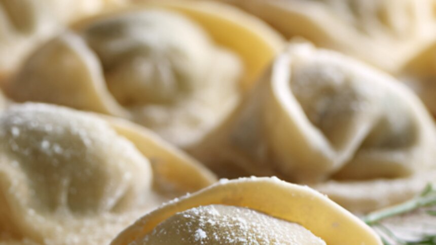 Кулинары раскрыли секрет идеальных домашних пельменей: всё проще, чем может показаться - Новости Калининграда | Иллюстрация: Ксения Александрова / «Клопс»