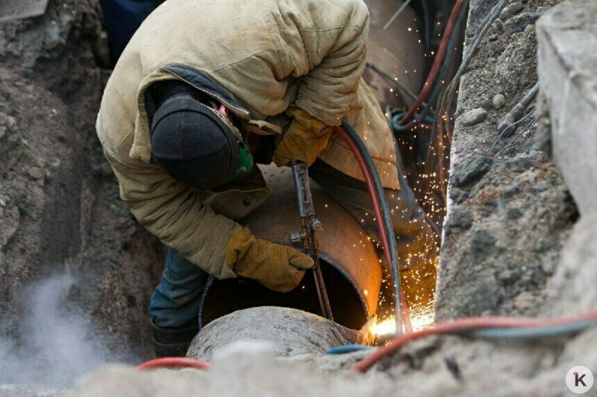 В Светлогорске борются с прорывами теплотрасс, замерзающих жителей бесплатно размещают в гостиницах   - Новости Калининграда | Фото: Александр Подгорчук / Архив «Клопс»