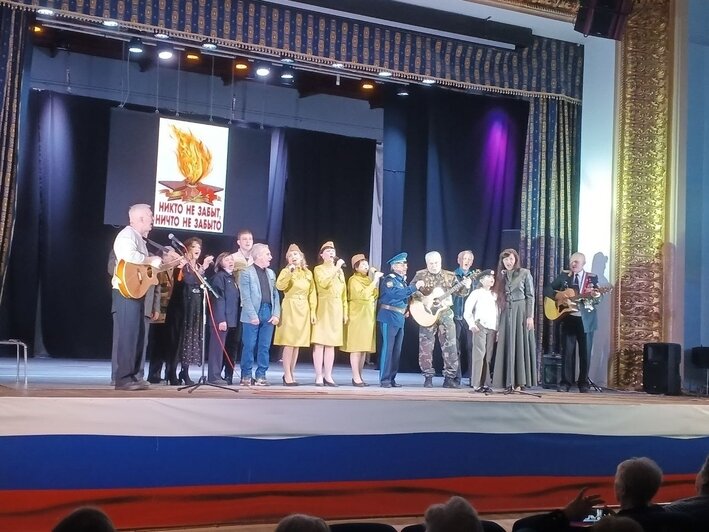 «Мы вращаем Землю!»: клуб «Высоцкий в Калининграде» представил первый в своей истории спектакль (фото, видео) - Новости Калининграда | Фото из личного архива Марины Цветковой-Карман