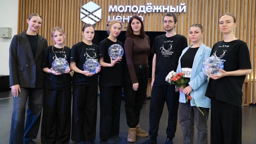 «Ребята не только актёры, но и сценаристы, исследователи, художники»: как работает молодёжный театр в Калининграде - Новости Калининграда | Фото:  Театральное отделение МАУ «Молодёжный центр»