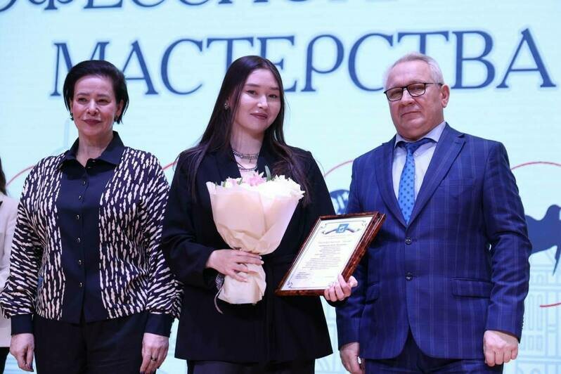 Также назвали лучшего воспитателя и победителей других номинаций | Фото: тг-канал Елены Дятловой