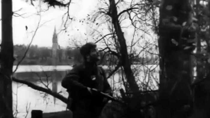 «Парашюты на деревьях»: как снимали кино о легендарной разведгруппе, работавшей на территории Восточной Пруссии - Новости Калининграда | Кадр из фильма «Парашюты на деревьях»